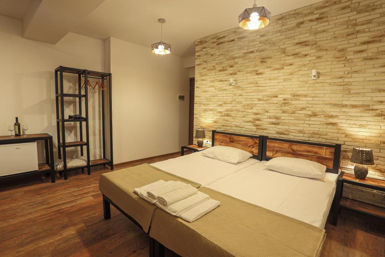 Winehouse Old Qvevri Apartments Tbilisi Bagian luar foto